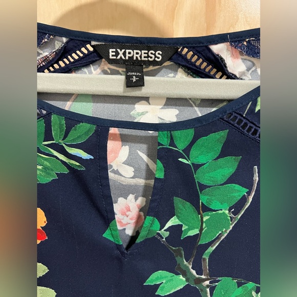 Express Floral w/ Birds Print Lace Armed Blouse - Picture 3 of 7